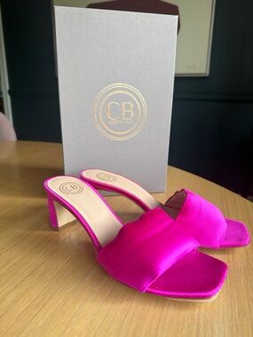 Camilla Benedetti Positano Satin Mule Fuchsia / Size 38 / NWT / $360 Retail
